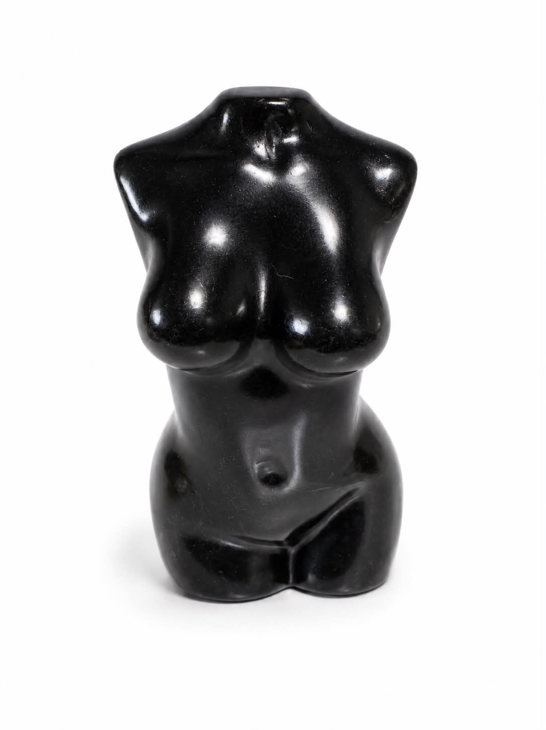 corps de femme en obsidienne noir